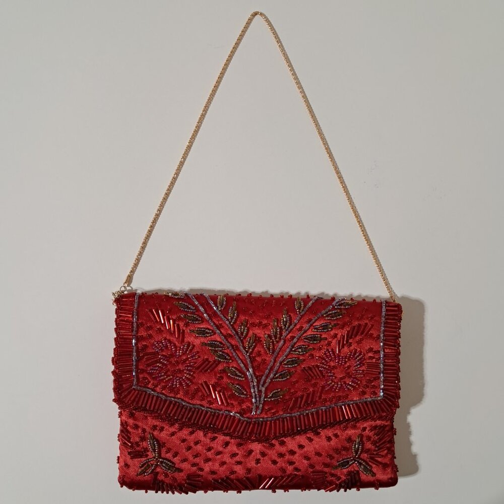 Red Hand Beaded Handbag with Gold tone Chain, 8" X 5"